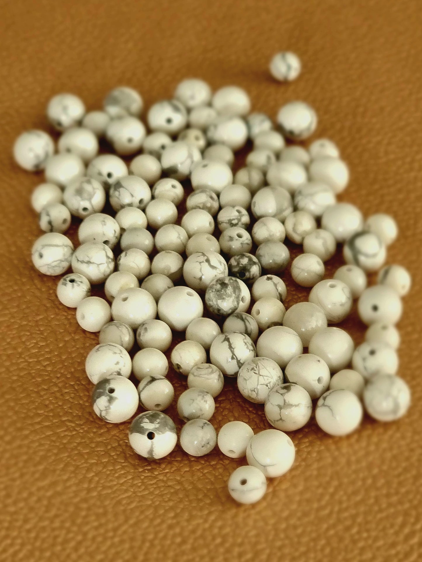 Mala Howlite & Bois | Tolérance & Diplomatie